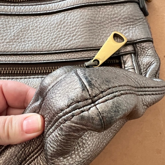 Fossil Explorer Messenger Tote Pewter Metallic - Picture 11 of 11